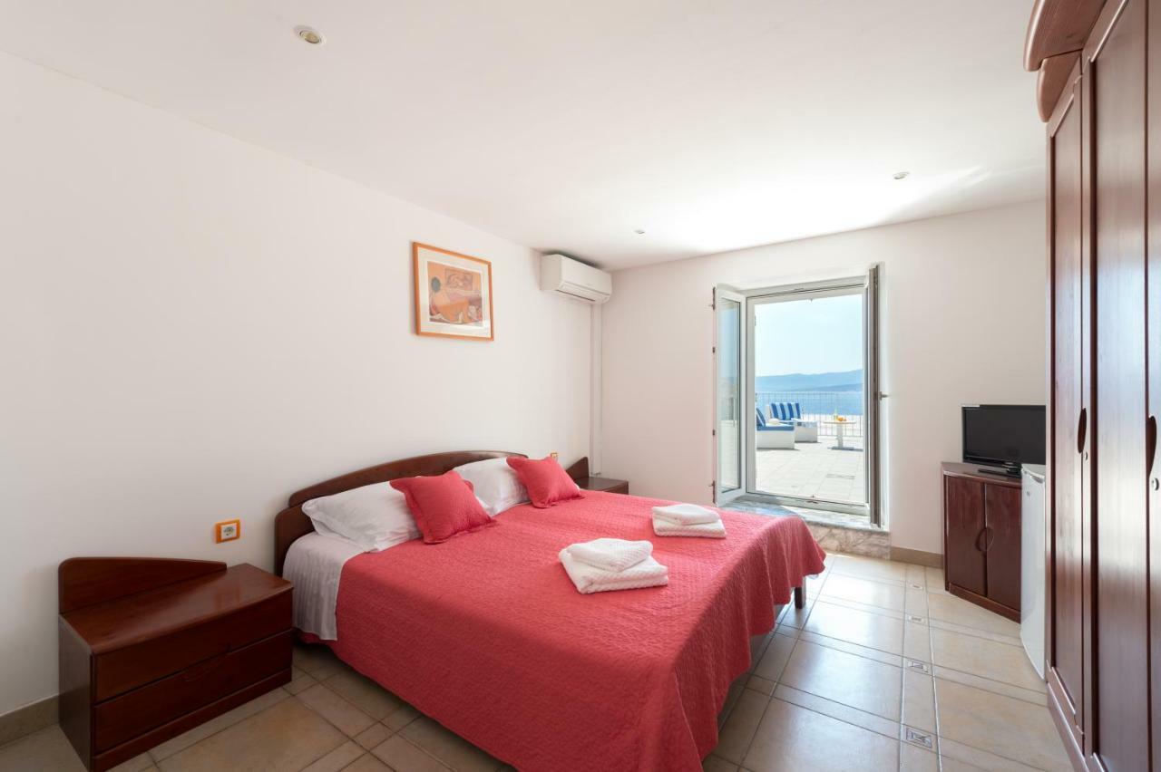 Riva Rooms Bol Luaran gambar