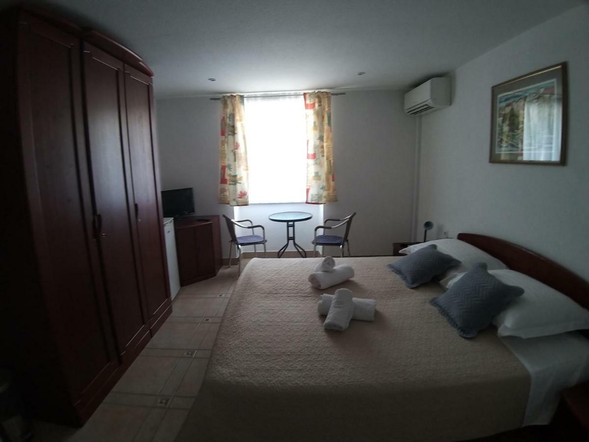 Riva Rooms Bol Luaran gambar