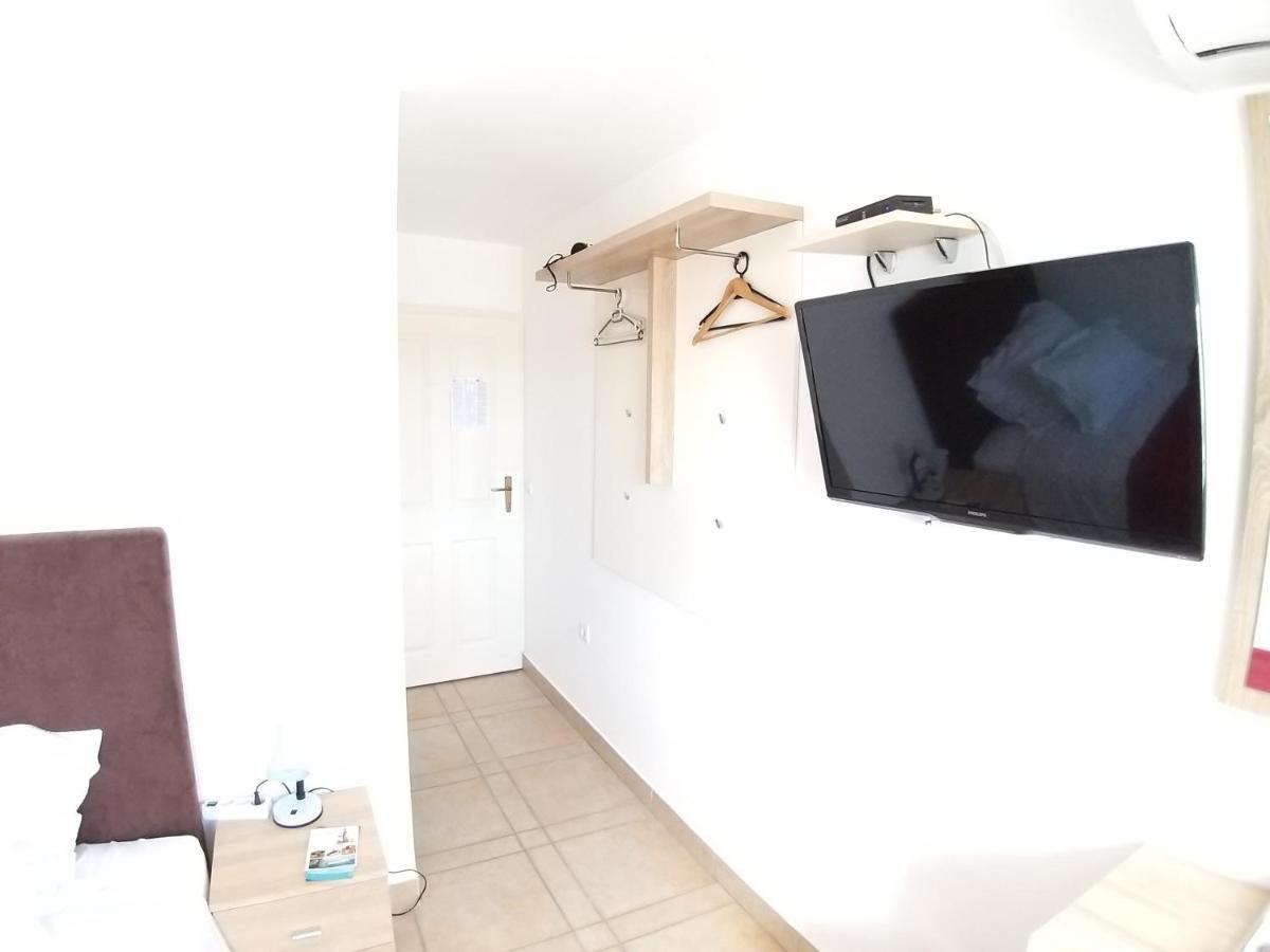 Riva Rooms Bol Luaran gambar